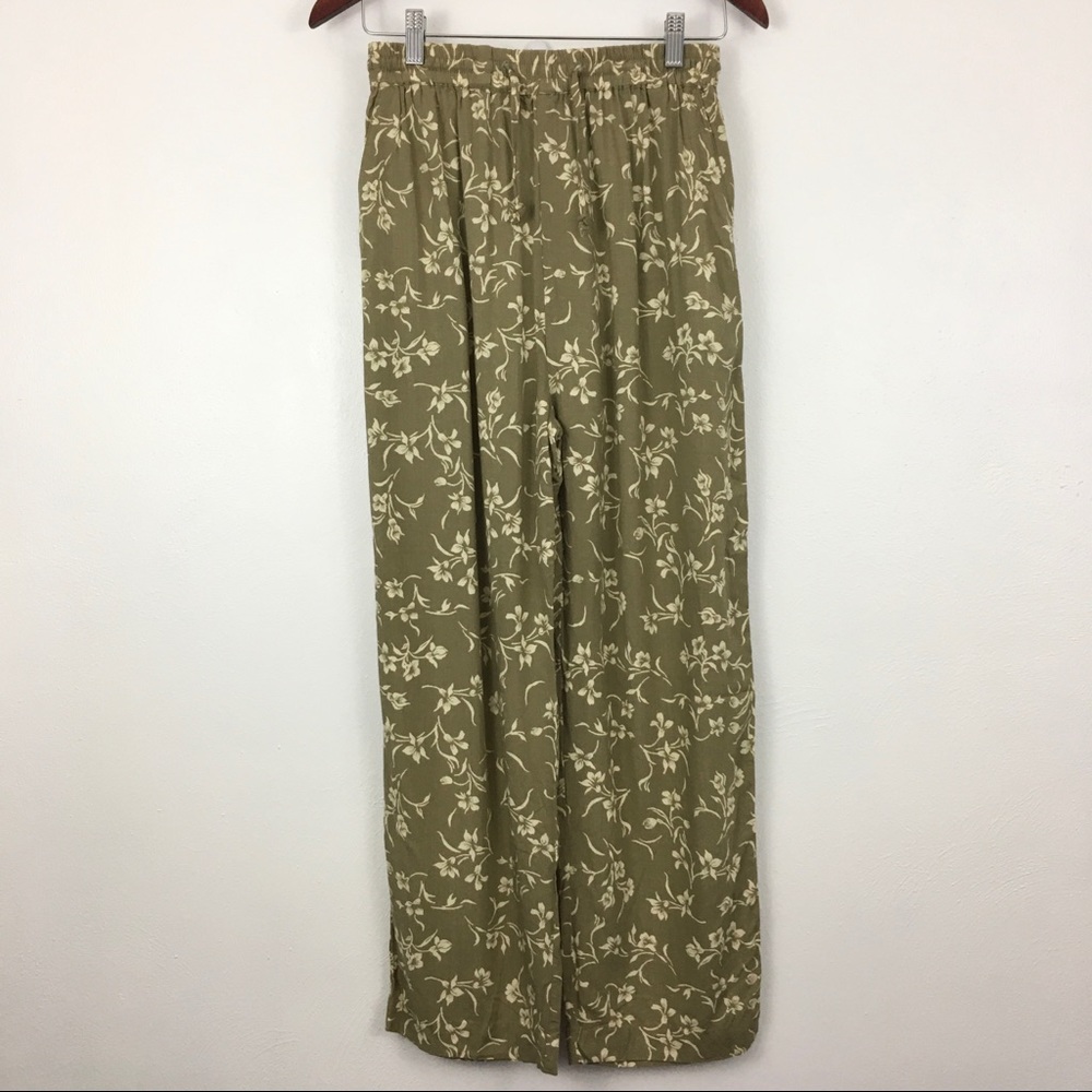 2/$20 American Eagle Outfitters Floral Pants - Picture 1 of 6
